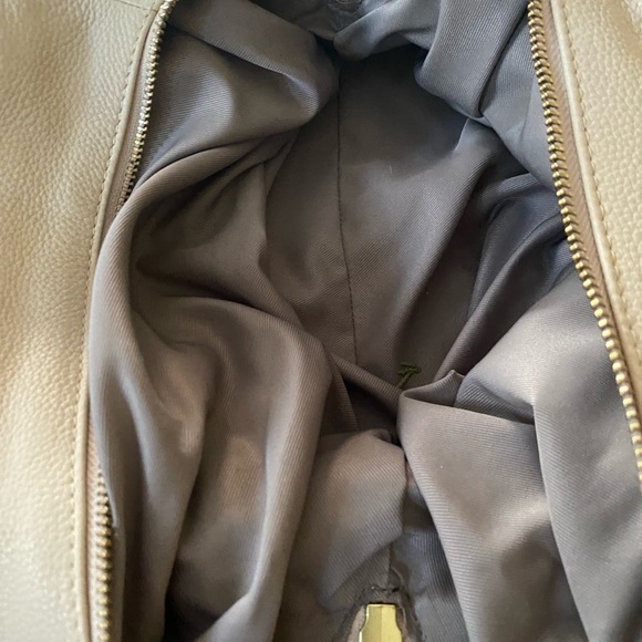 Vince Camuto - Picture 6 of 8